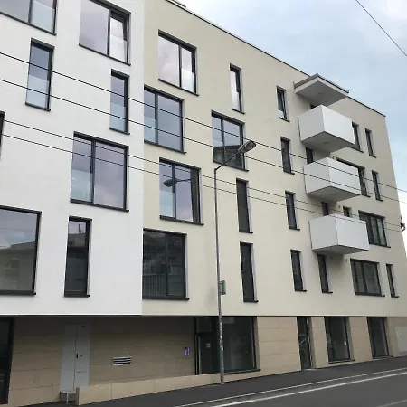 Leo Free Parking!!! 브라티슬라바