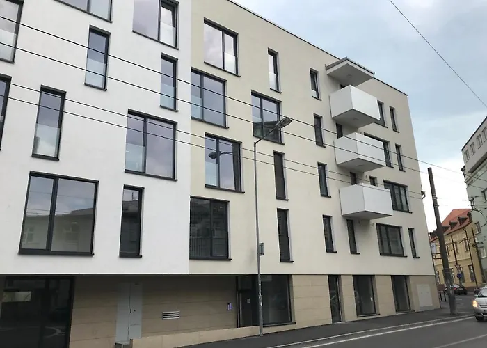 Leo Free Parking!!! 브라티슬라바